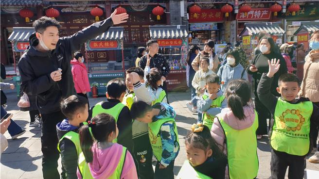 台灣新聞通訊社-體育外送、互惠生、上門家教全來了!這屆大學生暑假打工玩出新高度