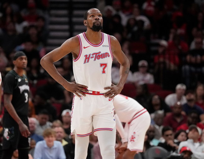 台灣新聞通訊社-NBA》去勇士被罵不公平 杜蘭特:詹皇去七六人變爭冠隊
