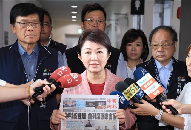 台灣新聞通訊社-1分鐘看政治》毒油風暴  盧秀燕轟蓋牌吃案！徐佳青單獨出國近月應做忠誠儀測