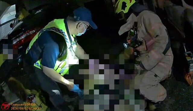 台灣新聞通訊社-民宅燃燒不到3平方米 濃煙嗆昏2人一度無呼吸心跳