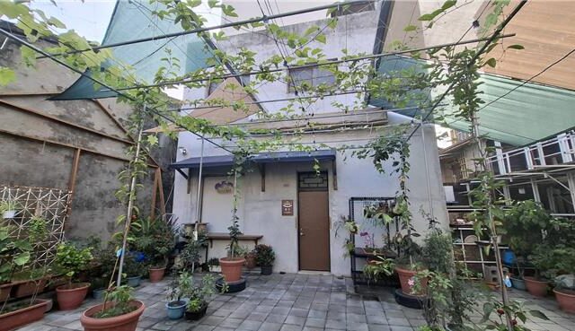 台灣新聞通訊社-登革熱廢墟變爆紅景點！台南「高校長的家」賣輕食翻轉變亮點