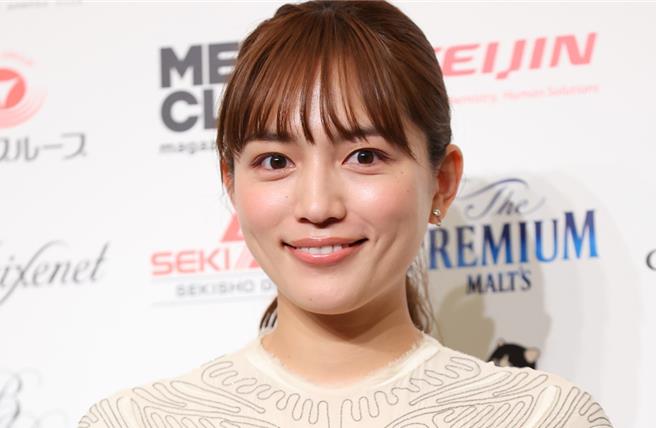 台灣新聞通訊社-才宣布閃婚!川口春奈再曝懷孕喜訊 甜喊:祈願孩子平安出生