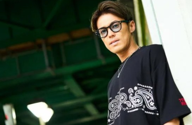 台灣新聞通訊社-曾戀深田恭子！37歲星二代家中猝逝 2個月前與父同框成絕響