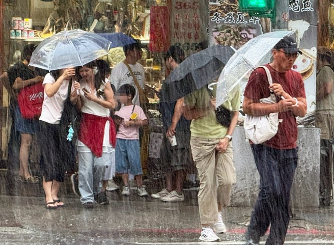 台灣新聞通訊社-快訊》雙北7縣市大雨特報 一路下到晚上