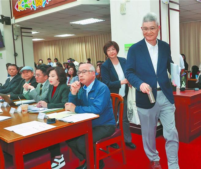 台灣新聞通訊社-公視10億預算遭卡!胡元輝拋「不領薪水」求立院放行