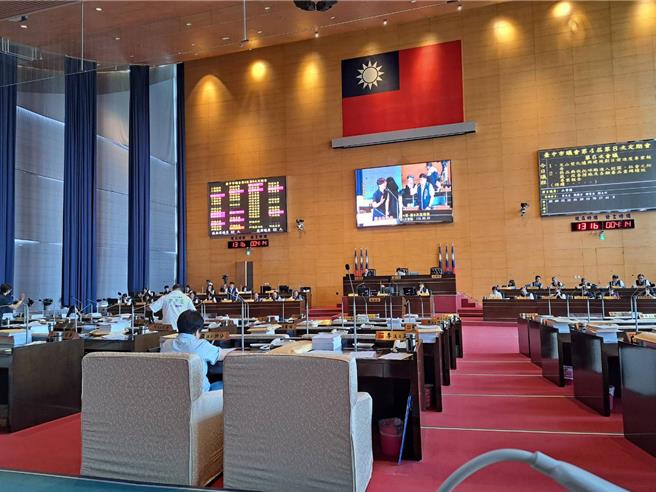 台灣新聞通訊社-311油槽油品去哪？中市議員批查太慢 曾梓展反擊：這是在抹黑