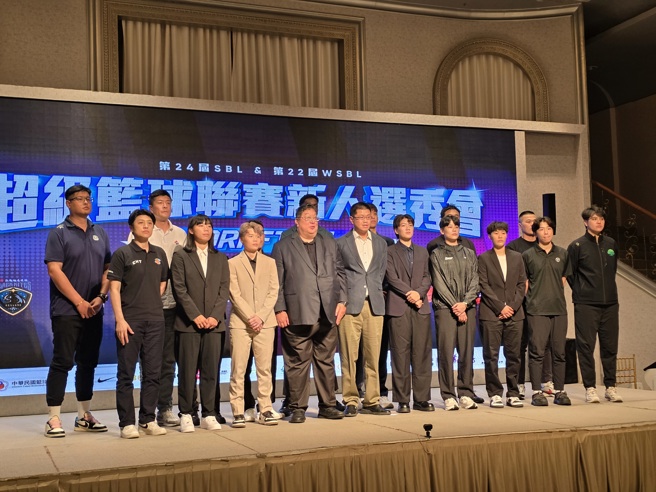台灣新聞通訊社-SBL、WSBL選秀會 男、女狀元分為莫斯塔發、蔡佑蓮