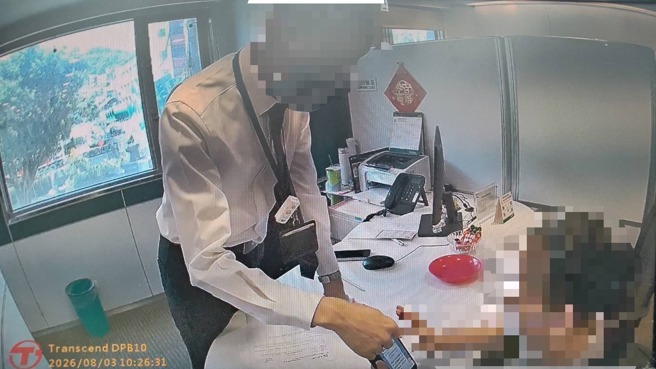 台灣新聞通訊社-6旬婦暈船「石油期貨」 警一查帳戶戶名傻了:攏係假